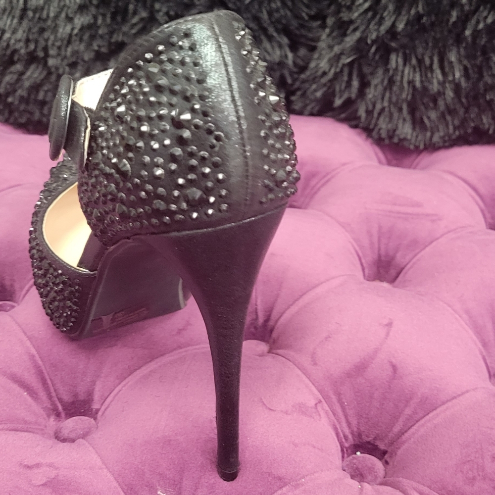 Shoes - Picture 3 of 3